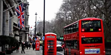 FMI avertizează Marea Britanie să „reevalueze” reducerile de taxe care ar putea alimenta inflația