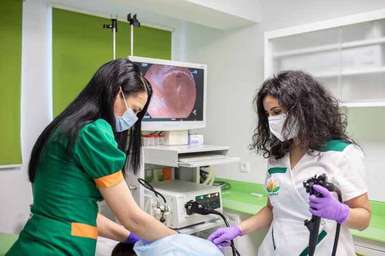 4 februarie, Ziua Mondială de Luptă Împotriva Cancerului. Cum arată portretul pacientului român bolnav de cancer colorectal?