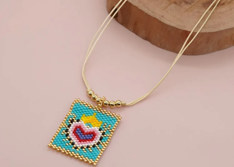 Piața creatorilor de mărgele handmade și modelul B2B al verii